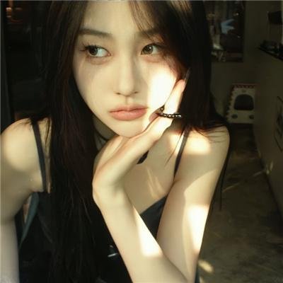 10号舱里的女人