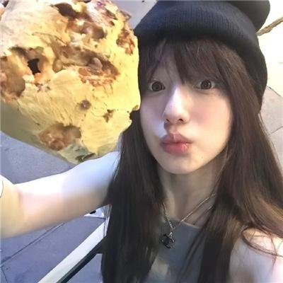 恨君不似江楼月